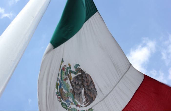 Steagul Mexicului flutură