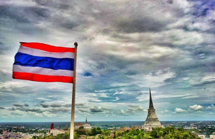 Steagul Thailandei fluturând